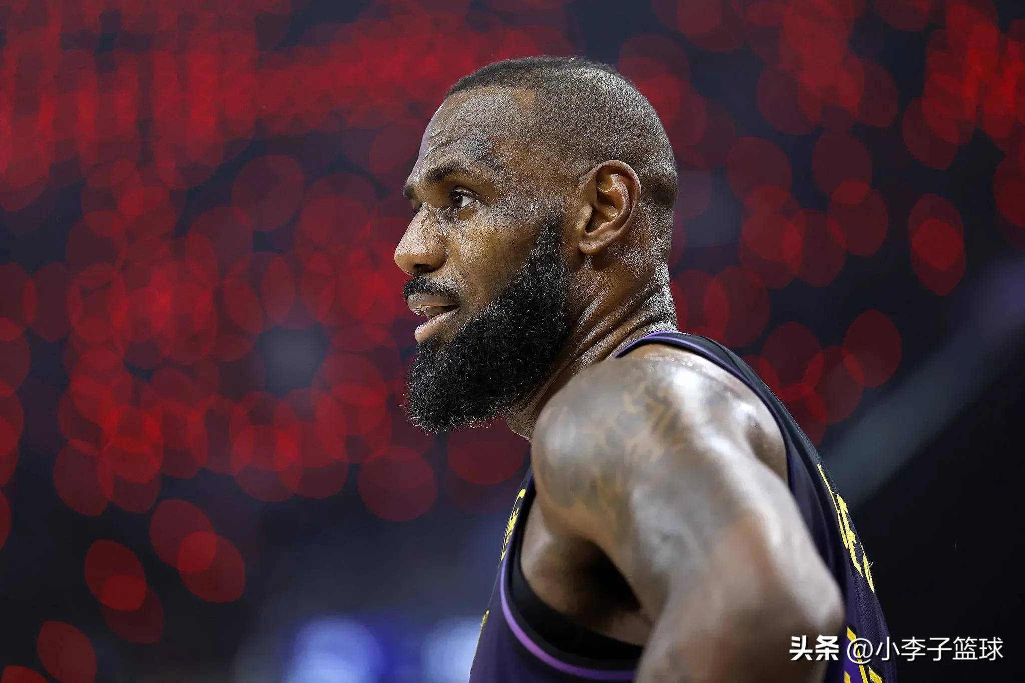 包含洛杉矶湖人训练开放日，集结日完成体检引欢呼，欧篮联在即，球队文化再被提及的词条