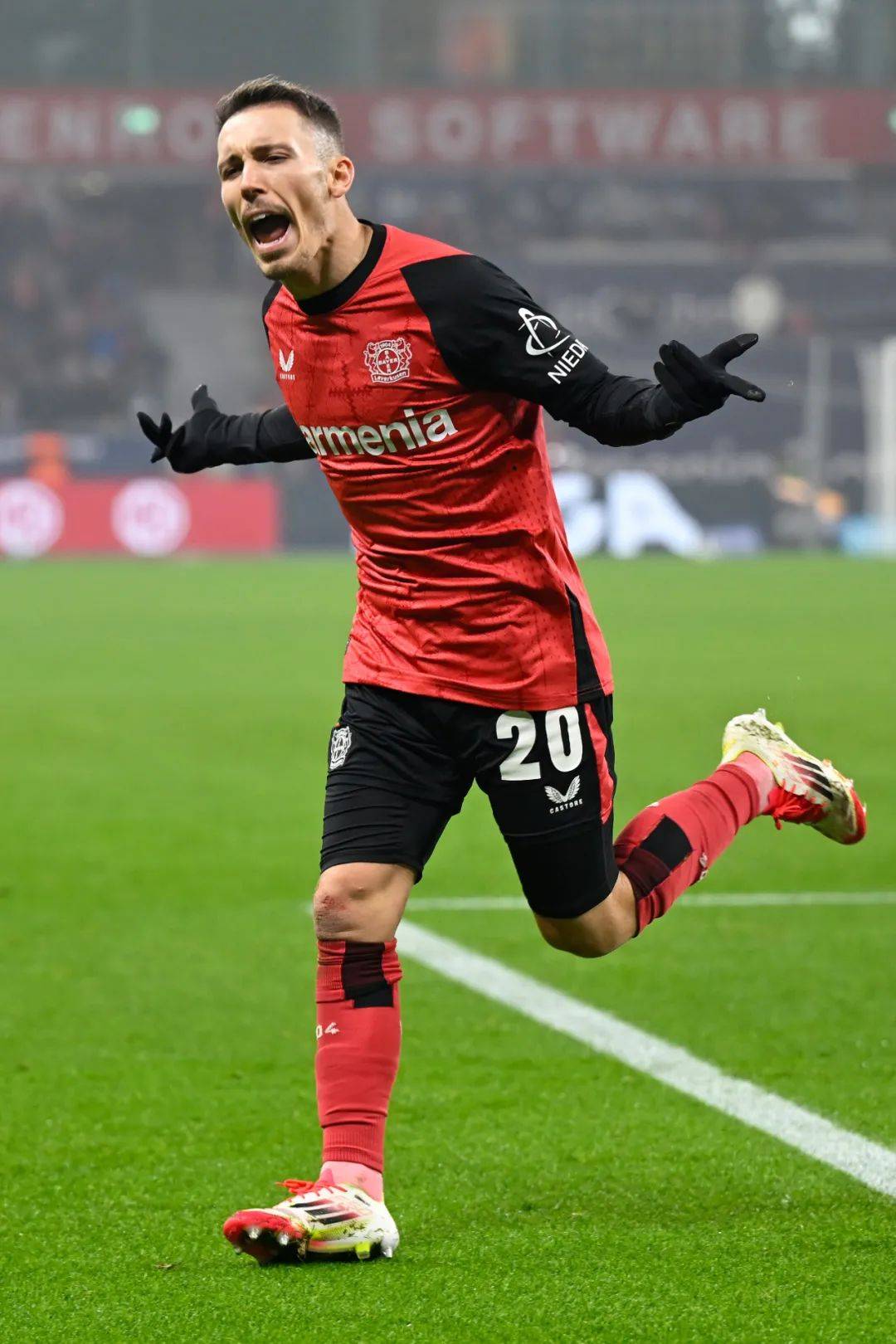 BB体育勒沃库森主教练阿隆索